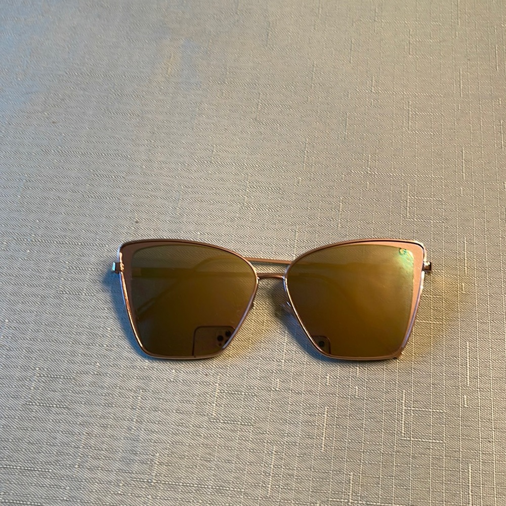Forever 21 rose gold sunglasses
